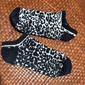 No Boundaries Leopard Print Socks